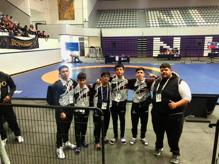 Luchas clasifica a 24 deportistas a la fase nacional