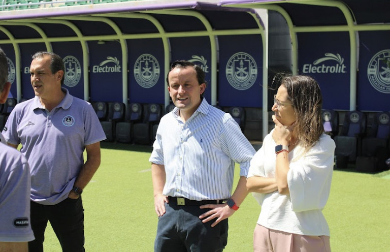 El presidente ejecutivo de la Liga MX Mikel Arriola visitó Mazatlán
