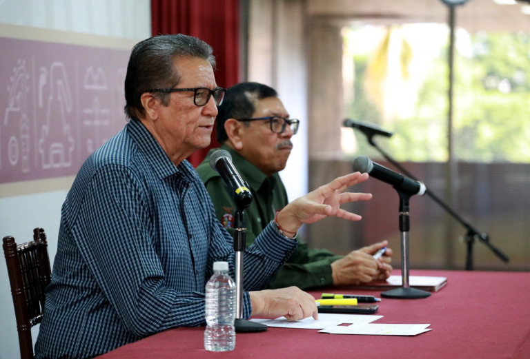 Gobierno no se paraliza por amenazas en mantas: Feliciano Castro