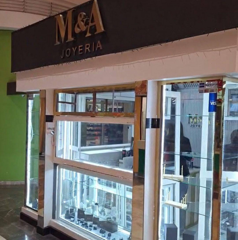 Por segunda ocasión asaltan joyería en plaza la campiña