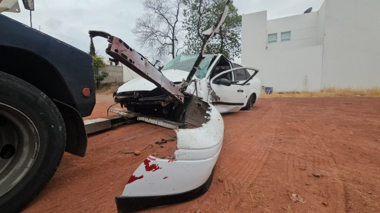 Aparatoso accidente en la carretera a Sanalona deja solo daños materiales