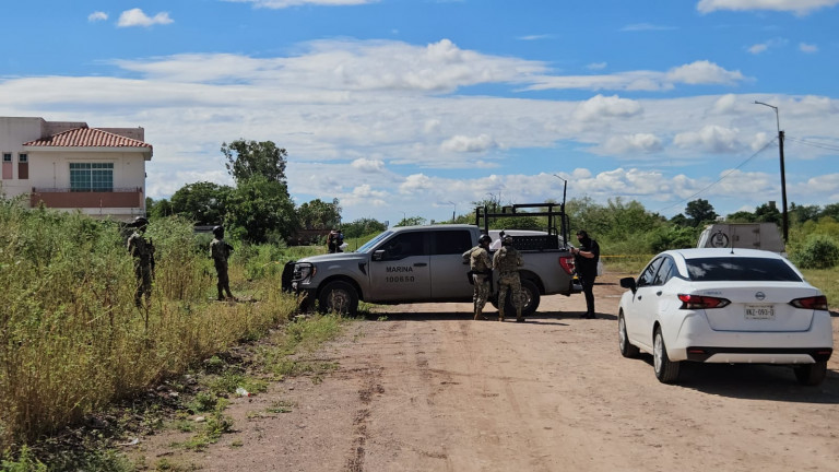 Asesinan a hombre con rostro encintado en camino de terracería