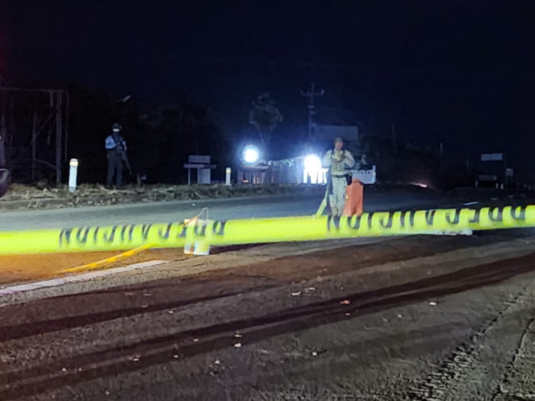 Abandonan a hombre ejecutado envuelto en una cobija sobre la Culiacán–Eldorado