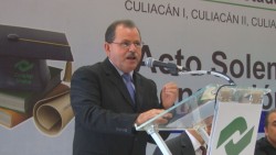 Se gradúan 800 jóvenes de CONALEP.