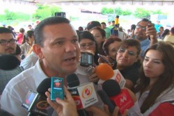 Garantiza alcalde construcciòn de estadio de beisbol