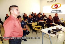 Instruyen a policías en ética policial.
