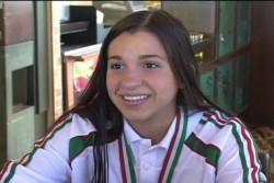 Paloma Castillo gana medalla de plata en Copa Challenge de Natación
