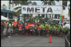 Eloy López y Gloria Pineda se adjudicaron el primer lugar en la Segunda Carrera Pedestre del Hotel Emporio