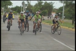 Se realiza con la participación de 60 ciclistas el Circuito de Verano