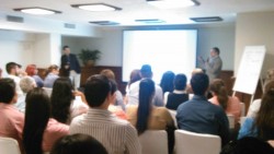 Capacitan a personal de turismo