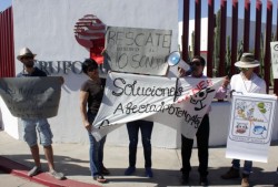 Se manifiestan en contra de minas de Grupo México