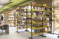Bibliotecas siguen con usuarios