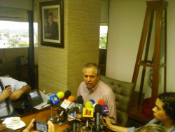 Acepta el PRI dar licencia a Vargas Landeros
