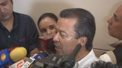 César Camacho, lanza exhorto al Gobernador Malova, pide respeto para ofrecer respeto, negó que EPN venga a destapar a Vizcarra.
