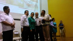 Entrega apoyos el Instituto Nacional de Economía Social