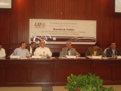 En garantía el 25 por ciento de participaciones federales por hospitales público privados confirma secretario.