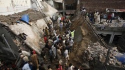 Al menos nueve muertos deja derrumbe de mezquita en Pakistán