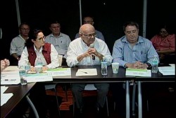 Se reúnen alcaldes de la sierra y Grupo México a un mes del derrame en el Río Sonora.