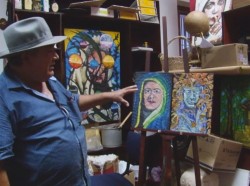 Jorge Luis Hurtado realiza arte en papel piedra