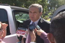 Buscarán recursos federales para reparaciones de lluvias.
