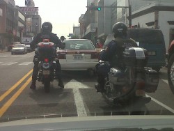 Buscarán permanencia de policías.