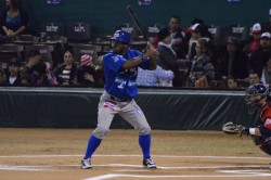 Corey Wimberley Regresa con los Yaquis.