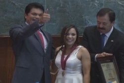 Frany Fong galardonada en el Congreso