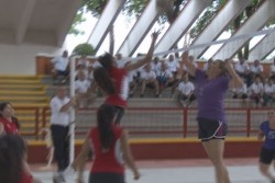 Duelo de mundialistas en volibol en INECIPE