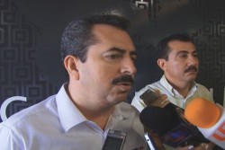 Fluyen los pagos a proveedores de uniformes y útiles escolares