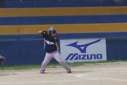 PIDS sorprende al tricampeon Padres en la nocturna