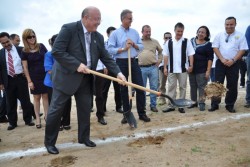Dan banderazo de inicio de construcción de la Escuela de Médicina de Mazatlán