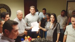 Síndicos procuradores presentan iniciativa de ley para tener mayores herramientas de verificación.