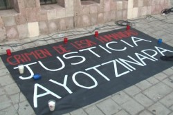 Estudiantes normalistas protestan por el suceso de Iguala, Guerrero