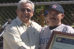 Se inauguró la segunda temporada de softbol en el club campestre Villa Universidad.