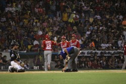 Venados derrota 4-2 a Tomateros en el juego inaugural en el Ángel Flores
