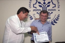 Juan Carlos Fallache ofrece conferencia en la UPSIN