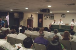 Reconoce el IMSS a sus médicos