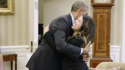 Obama recibe a enfermera que se curó de ébola
