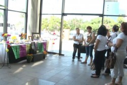 Mujeres de ANSPAC montan Altar de Muerto en Noroeste