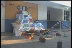 Montan altares de Muerto en las Escuelas del nivel básico