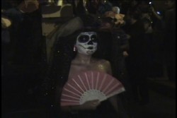 Miles acompañan a la catrina por el centro histórico