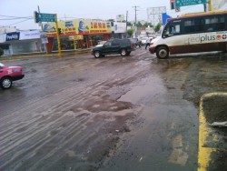 Lluvias dañan reencarpetado de calles
