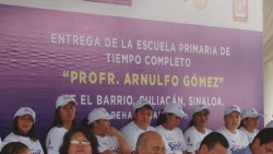 Mejoran escuela de la colonia el Barrio.
