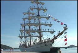 Reciben al caballero de los mares en Mazatlán