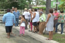 Ya no aguantan los olores a drenaje en el infonavit Playas, Sección dos
