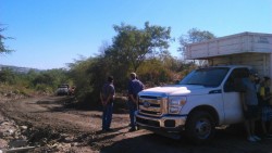 Vecinos de Santa Fé bloquean paso a transportes de carga