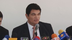 Gobierno dispuesto a dialogar con policías despedidos.