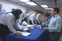 Entregan 349 plazas en la SSA