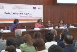 Realizan el panel: “Unete,diálogo entre mujeres”,transformemos actitudes