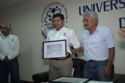 Obtiene UPSIN premio al mérito ecológico 2014
